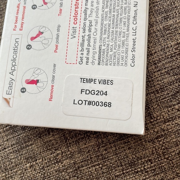 Color Street Tempe Vibes Black and Gold Glitter Nail Polish Strips - Picture 3 of 3